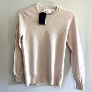 Light tan Turnbull & Asser crewneck sweater
Size Medium